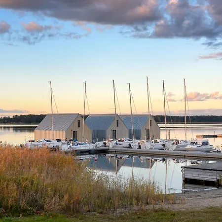 Na Wodzie Na Mazurach Lodge *